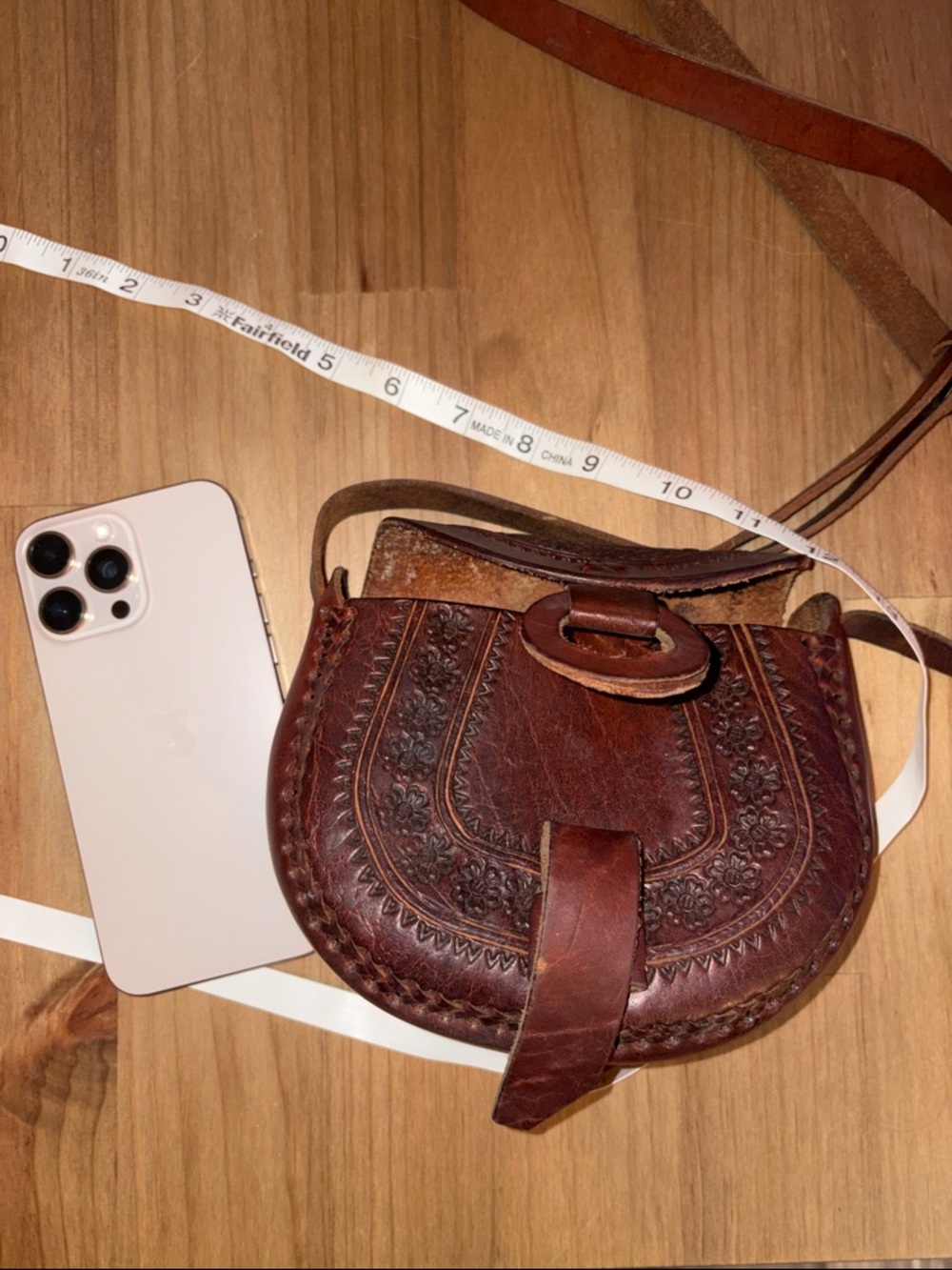 Hand-Tooled Brown Leather Crossbody Bag - Picture 6 of 7